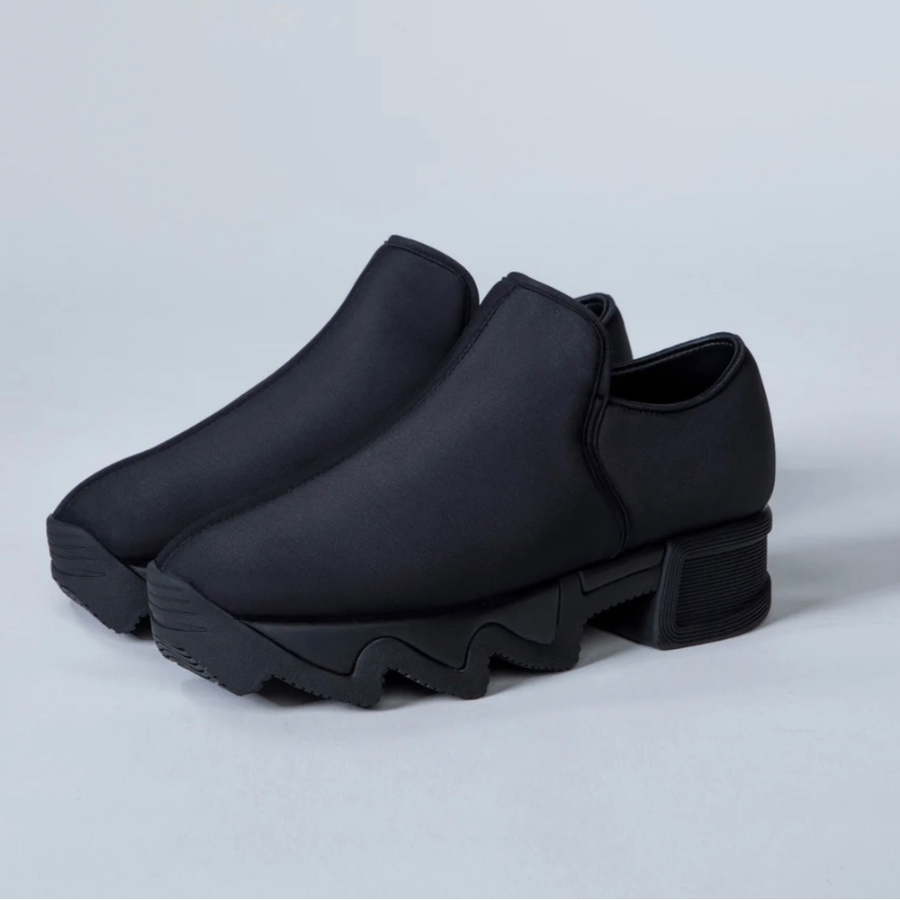 iRi WES I Low Top Sneaker - size 8